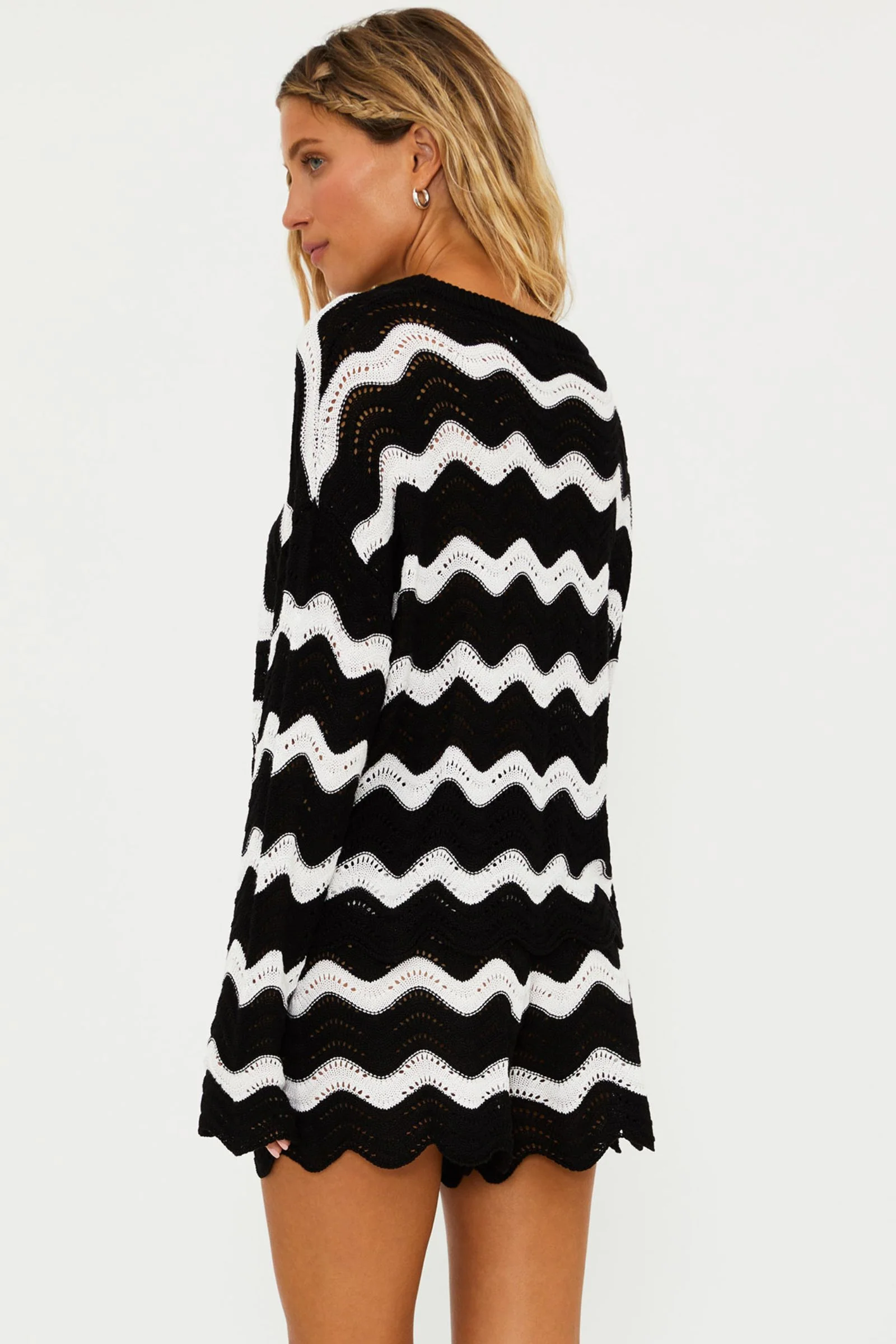 Black And White Tides Beach Sweater - Image 2